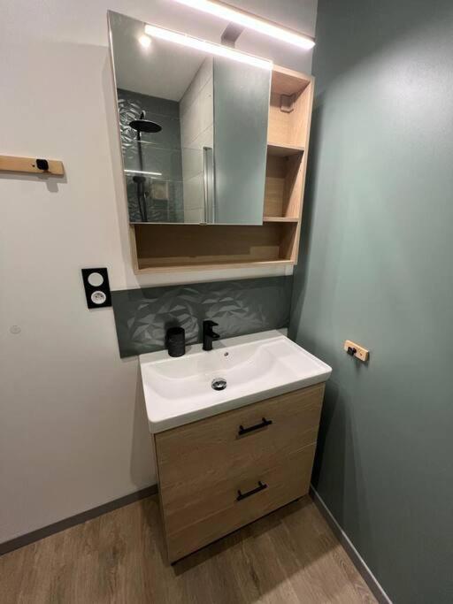 Hébergement de vacances Maison Avec Cour Privative